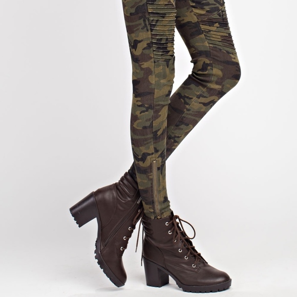 Taylor Camo Skinny Pants - Picture 4 of 5